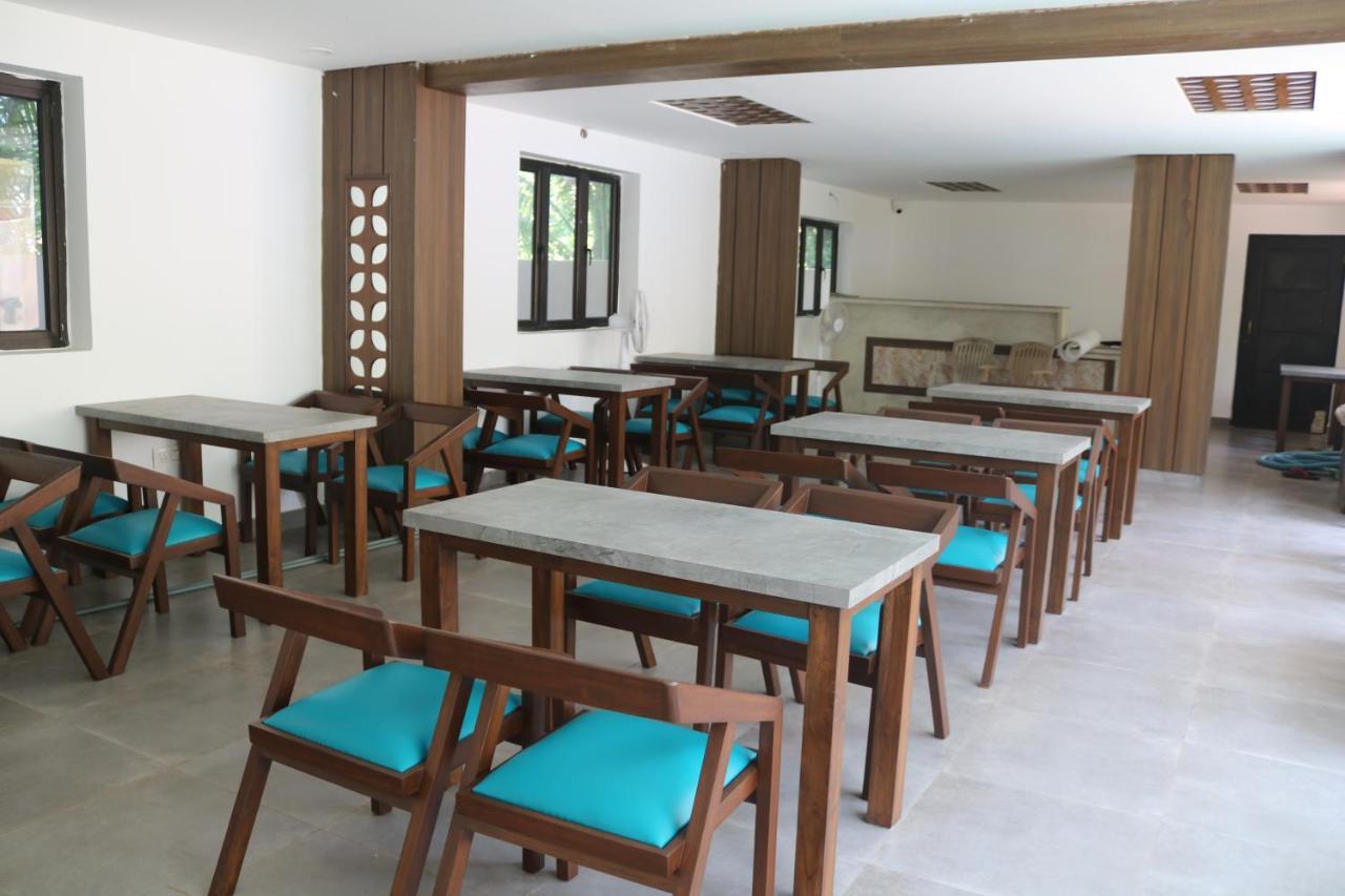 Hotel Centro Calangute Exterior photo